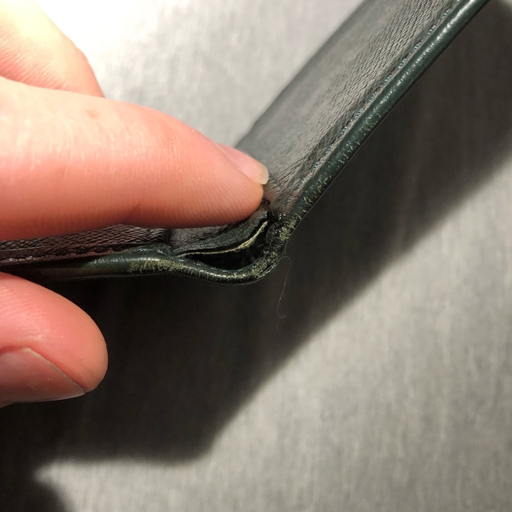SOLD❗️Dark Green Louis Vuitton Bifold - Picture 3 of 8